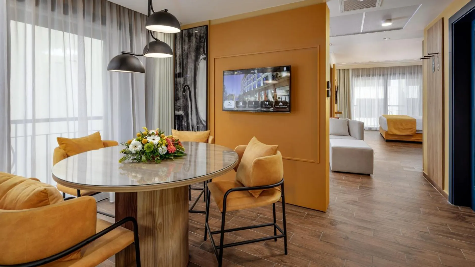 Vivaldi Hotel Saint Julian's 4*,