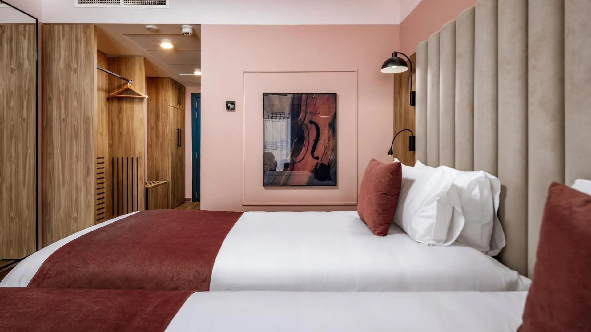 Vivaldi Hotel Saint Julian's 4*,  Malta